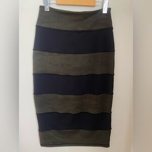 Lululemon Yoga Over Skirt Size 6 Striped Camo Black Fitted